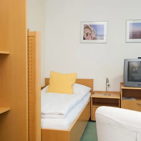 Stadtoase Kolping Hotel 3*